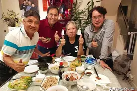 68岁名人近照曝光！坐轮椅且瘦到脱相：人生下半场，拼的是健康图片