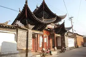 俗语：“门朝南子不寒，树通轩人丁散”，到底是啥意思？图片