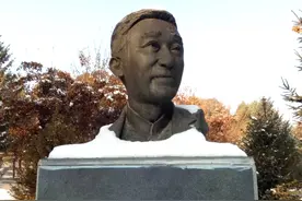 北京大学教授孟二冬，主动要求去新疆支教，49岁英年早逝图片