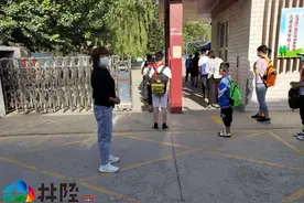 井陉这位教师给校长起了四个“绰号”，啥情况？！图片