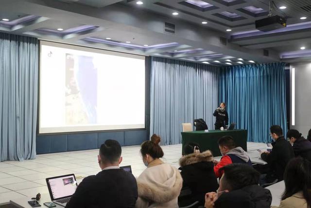 全媒体运营人才如何炼成？来“高朋学堂”找答案！