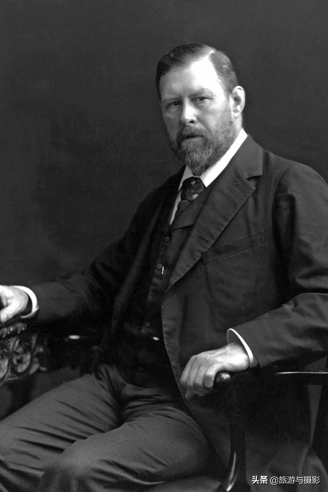 布拉姆·斯托克* 弗拉德三世·采佩什,瓦拉几亚公国大公,他出生的年代