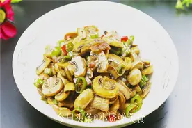 白蘑菇这样吃，营养又美味，婆婆赞不绝口图片