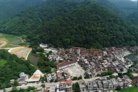 “国家森林乡村”腰古镇雄强村：山绿水清天蓝景美图片