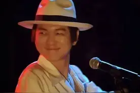 女明星恋爱，从垃圾堆里捡了个最垃圾的回来图片