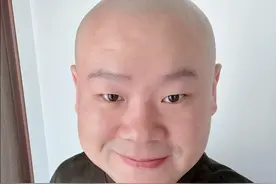 岳云鹏回应停工原因，切除屁股脂肪瘤刚出院，姿势妖娆无法坐立图片