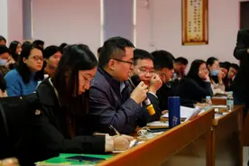 学校食堂到底归谁管？教育部的回复来了，家长：早该如此图片