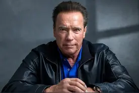 阿诺德•施瓦辛格73岁了，永恒的“终结者”展示了自己的辉煌过往图片