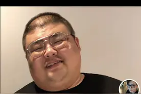 网红吃播泡泡龙走了，卡卡业不敢再百日减脂，你还准备胖到何时图片