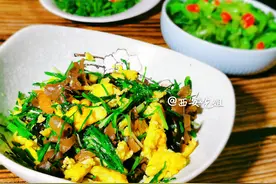 清明前后的这种野菜浑身是宝，城里人想吃买不到，遇到千万别错过图片