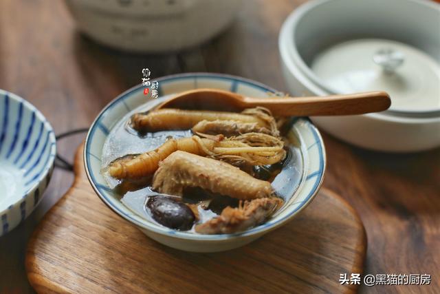 秋冬进补，用它煲汤比羊肉牛肉好，17种氨基酸且高蛋白低脂肪