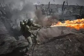 1945年日军冲绳屠杀，15万冲绳平民被日军强迫致死图片