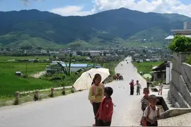 被慈禧割让的一块领土，至今还在讲中文，水电都是中国提供的图片
