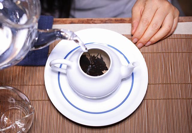 普洱茶的冲泡方法 普洱茶的冲泡方法和水温