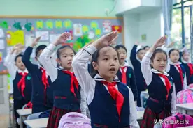 中央明确：严肃查处教师校外有偿补课行为，直至撤销教师资格图片