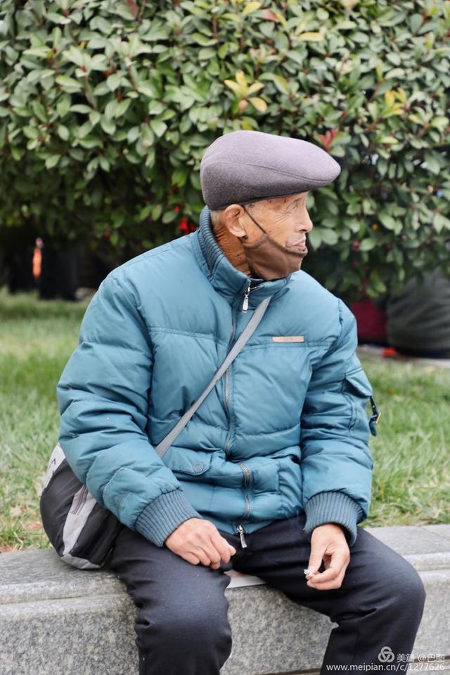 高手在民间，演出自娱自乐，洛阳周王城广场民间曲艺乐园