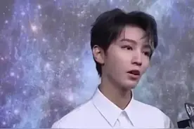 瘦脱相的大明星，路人镜头下一个比一个吓人图片