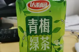 500mL 3块钱的绿茶和1L 4块钱的绿茶，哪种购买方式划算？图片