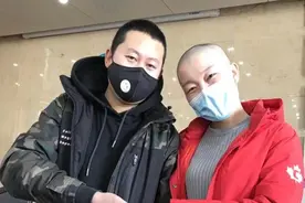 你怎么这么可爱！跳舞庆休舱火遍全网的内蒙古护士国文霞随队凯旋图片
