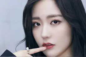 看着你的眼睛，楚楚动人图片
