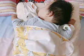 孩子睡姿中潜藏“性格密语”与“健康信号”，妈妈能读懂积分？图片