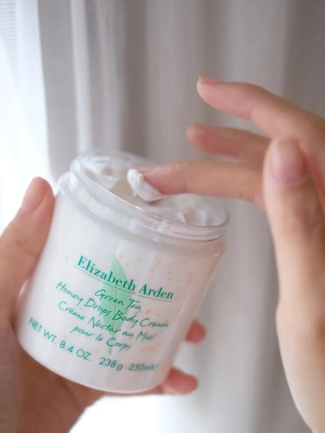 用了身体乳身体长红色痘痘