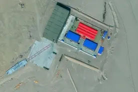 美媒再造恐怖氛围：中国在沙漠中练习打美航母，美军如何逃命？图片