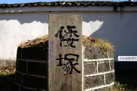 4个日本兵永久跪在中国，日方多次要求拆除，中国：答应3个条件图片