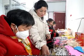 徐雪芳 制作芭比娃娃奔富路图片