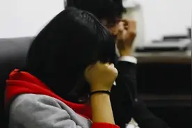 25岁男子带18岁女友私奔，怀孕9个月回到家里，最终结局凄惨图片