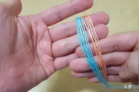 手工绳编的技巧，双色手镯的编制方法！图片