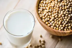 豆浆虽然不能代替牛奶，但它也并非一无是处，只是要注意这几点图片