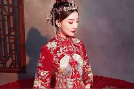 在中国古代，“凤冠霞帔”本是贵族妇女礼服，为何后来却成嫁衣？图片