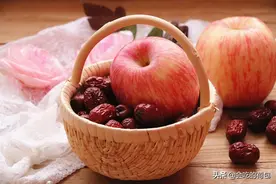 苹果和红枣一起吃，教你从没见过的做法，实在太香了，高手在民间图片