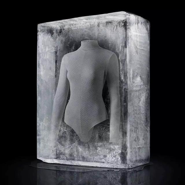 欧阳娜娜穿保暖内衣是时尚单品，我穿就成南极人？