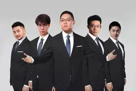 PDD谈谁的钱最好骗，不是卢本伟而是UZI，因UZI人傻钱多图片