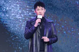 黄景瑜的皮衣穿搭潮酷有型，展现帅气硬汉气质图片