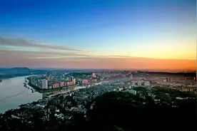 流动的诗与酒，时间盛宴中的“文艺复兴”图片