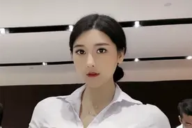 178的刘太阳揭秘完美身材的由来！笔者：适合与霍利菲尔德走秀图片