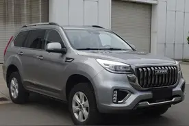 新车 | 外形酷似丰田普拉多，新款哈弗H9实车曝光图片