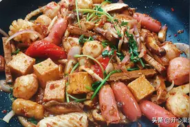 宅家里不出门也能吃上麻辣香锅，在家这样做，鲜辣够味又解馋图片