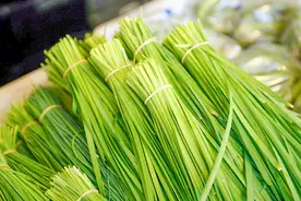 如何正确清洗韭菜？这里教你“妙招”，韭菜香嫩农药自动祛除掉图片