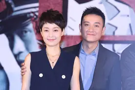 文章驾车到医院看病，走路一瘸一拐露痛苦表情，没人陪伴独自硬撑图片