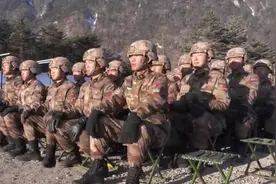 近距离“围观”！西藏军区手榴弹实投训练现场“战”味浓图片