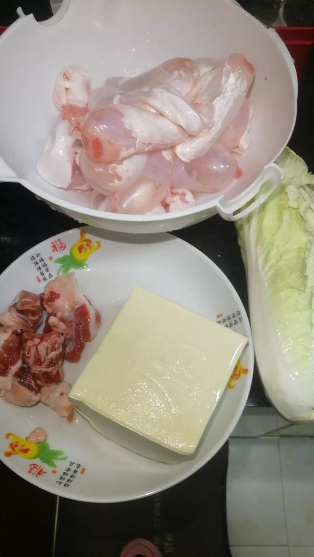 新鲜鱼鳔排骨炖汤的做法 2025年新鲜鱼鳔排骨炖汤的做法窍门