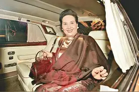 蓝琼缨：赌王二太太，14岁嫁给赌王，大女儿何超琼成赌王接班人图片