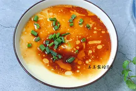 蒸鸡蛋羹，只需牢记这1点，出锅平滑如镜，比豆腐脑还细嫩图片