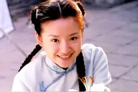 蓝衣黑裙的民国学生装被誉为最美校服，看12位女星谁演绎得最真实图片