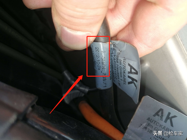 为啥奔驰S400L30万都没人买？网友：换块电池10万，爱得起伤不起