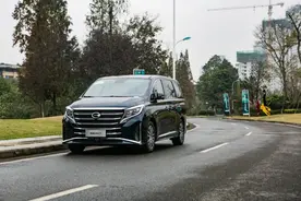 25万的MPV买到35万的豪华享受，只有它了——试驾传祺M8图片